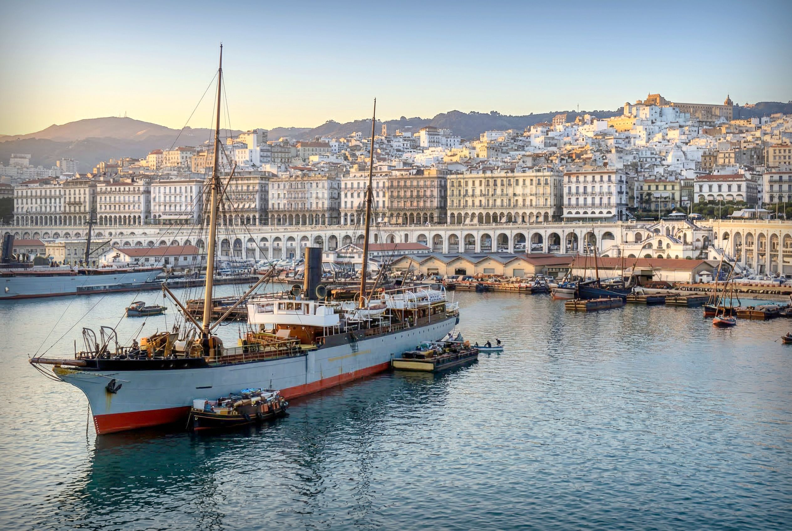 Le port d’Alger et la Casbah
